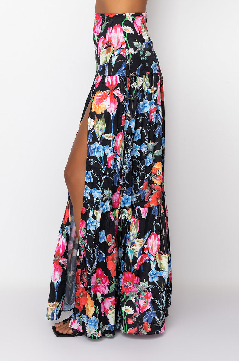 SHE WINS MAXI SKIRT WITH SLIT