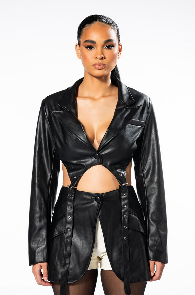 SUSPENDER CUT OUT PLEATHER BLAZER