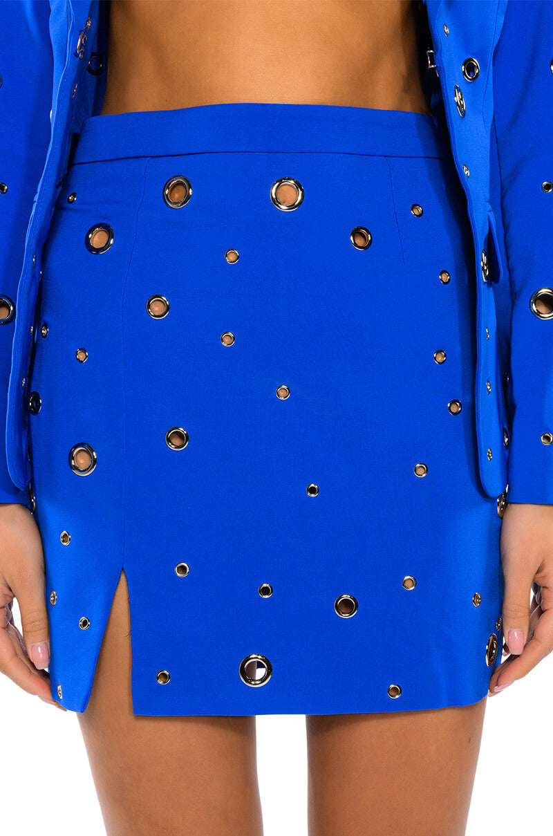 TAKE A BOW MINI SKIRT WITH SLIT