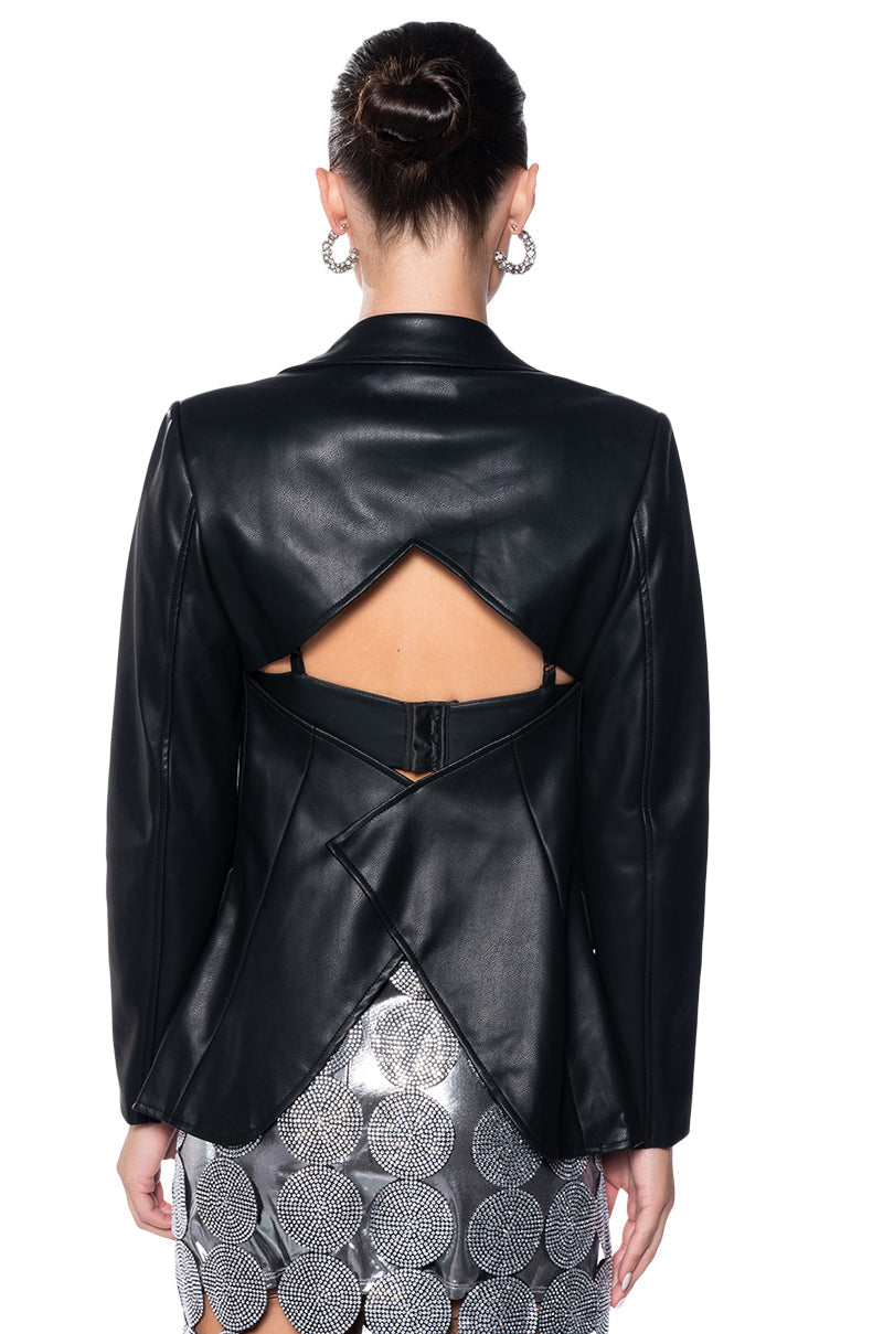 TE QUIERO FAUX LEATHER OPEN BACK BLAZER IN BLACK