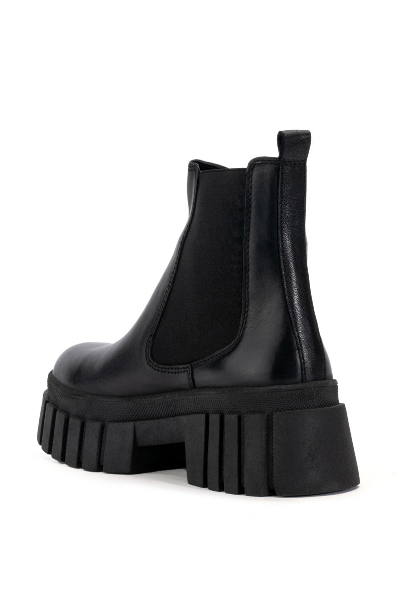 UPROAR CHELSEA BOOTIE IN BLACK