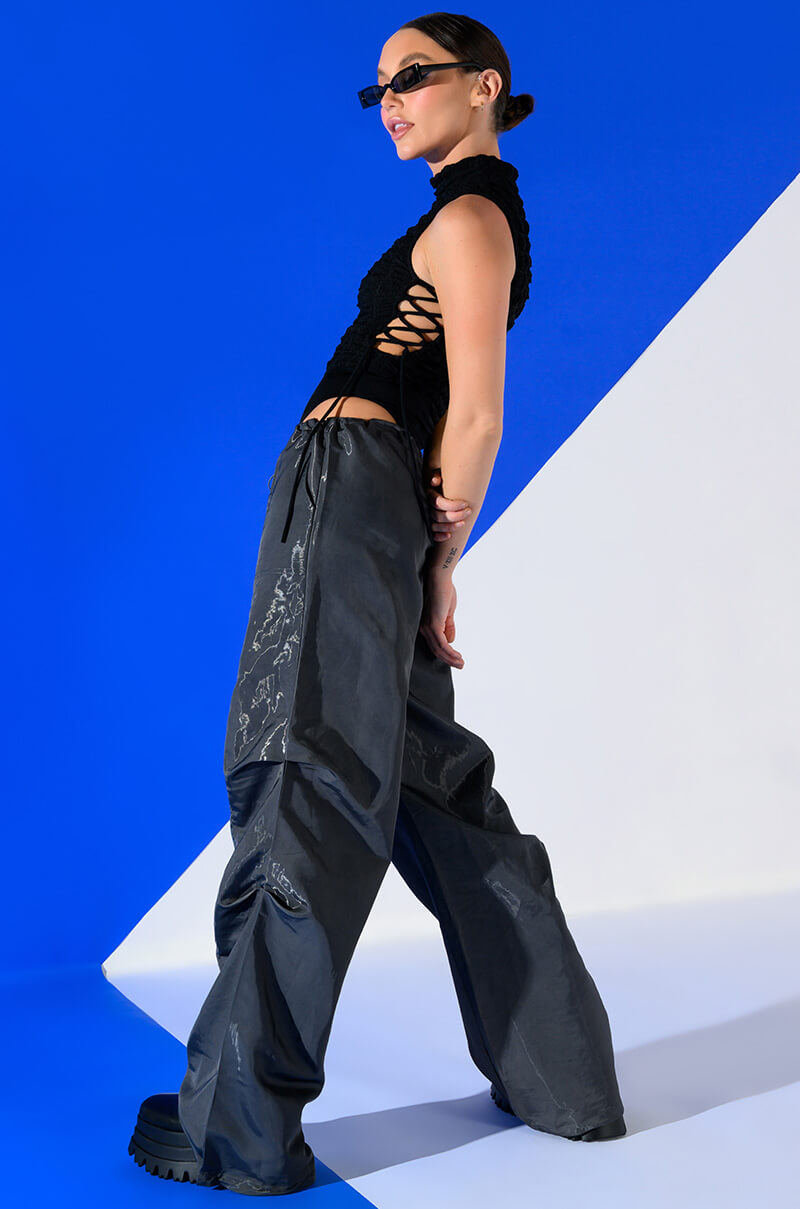 ZONA OVERSIZED PARACHUTE PANTS