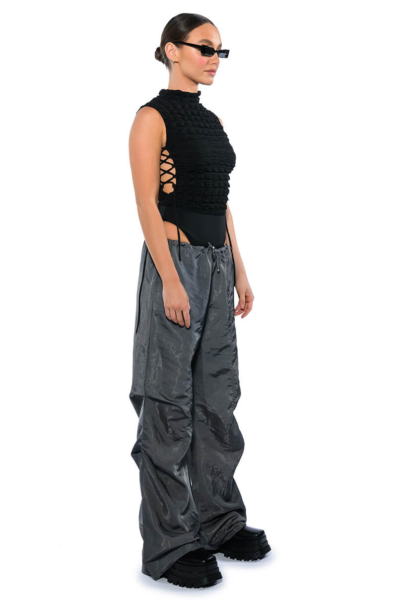 ZONA OVERSIZED PARACHUTE PANTS